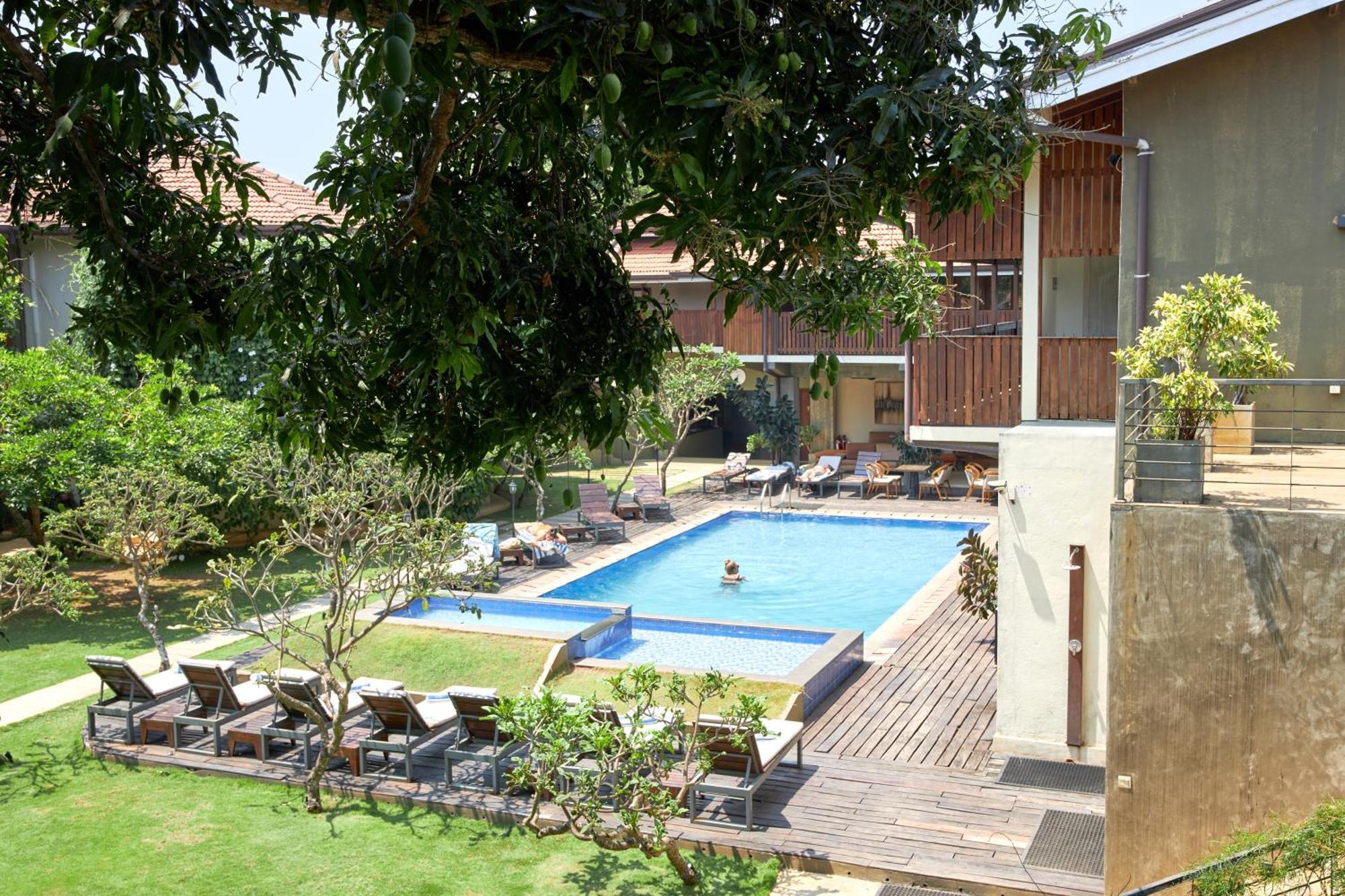 Seahorse Hotel & Spa Negombo Esterno foto