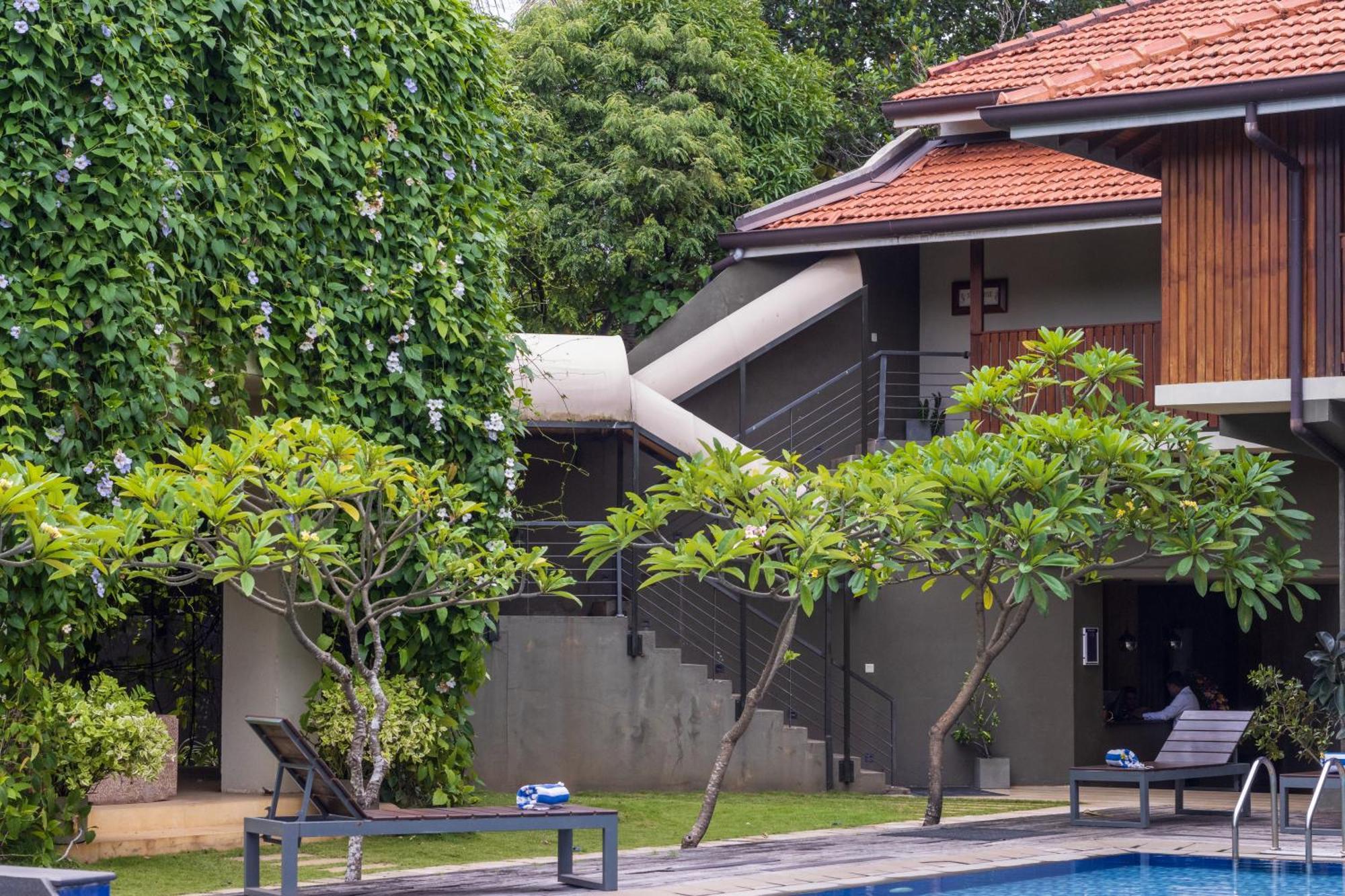 Seahorse Hotel & Spa Negombo Esterno foto